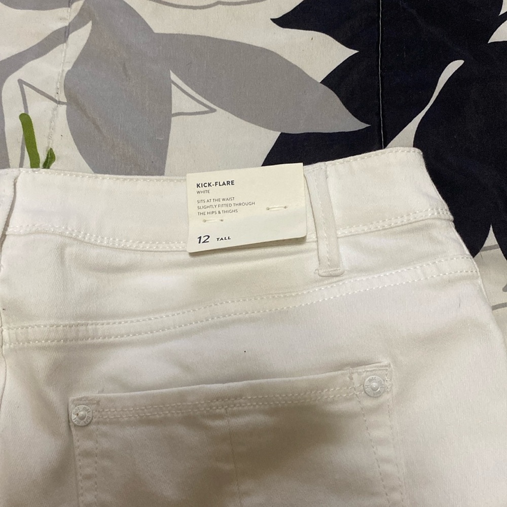 A brand new pair of J Jill denim jeans